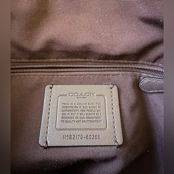 Coach Maggie Madison bag. Wine - Plum color. Soft pebble leather. - Picture 9 of 9